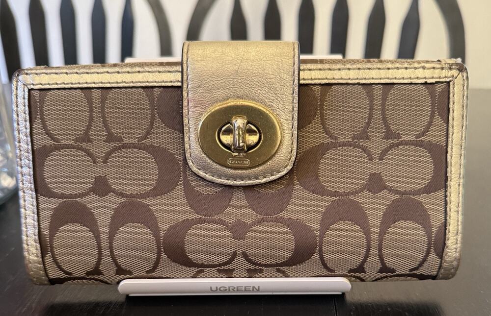 Vintage Coach Signature Turnlock Slim Envelope Flap Wallet